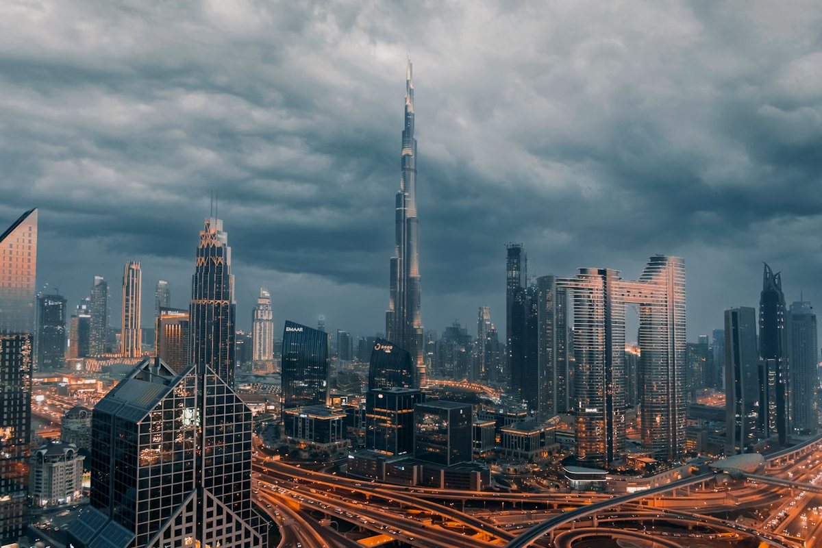 Dubai skyline at dusk with the Burj Khalifa